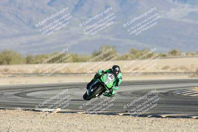 media/Dec-06-2025-CVMA (Sat) [[4a896cc04c]]/Race 8- Formula 40 MW and LW/